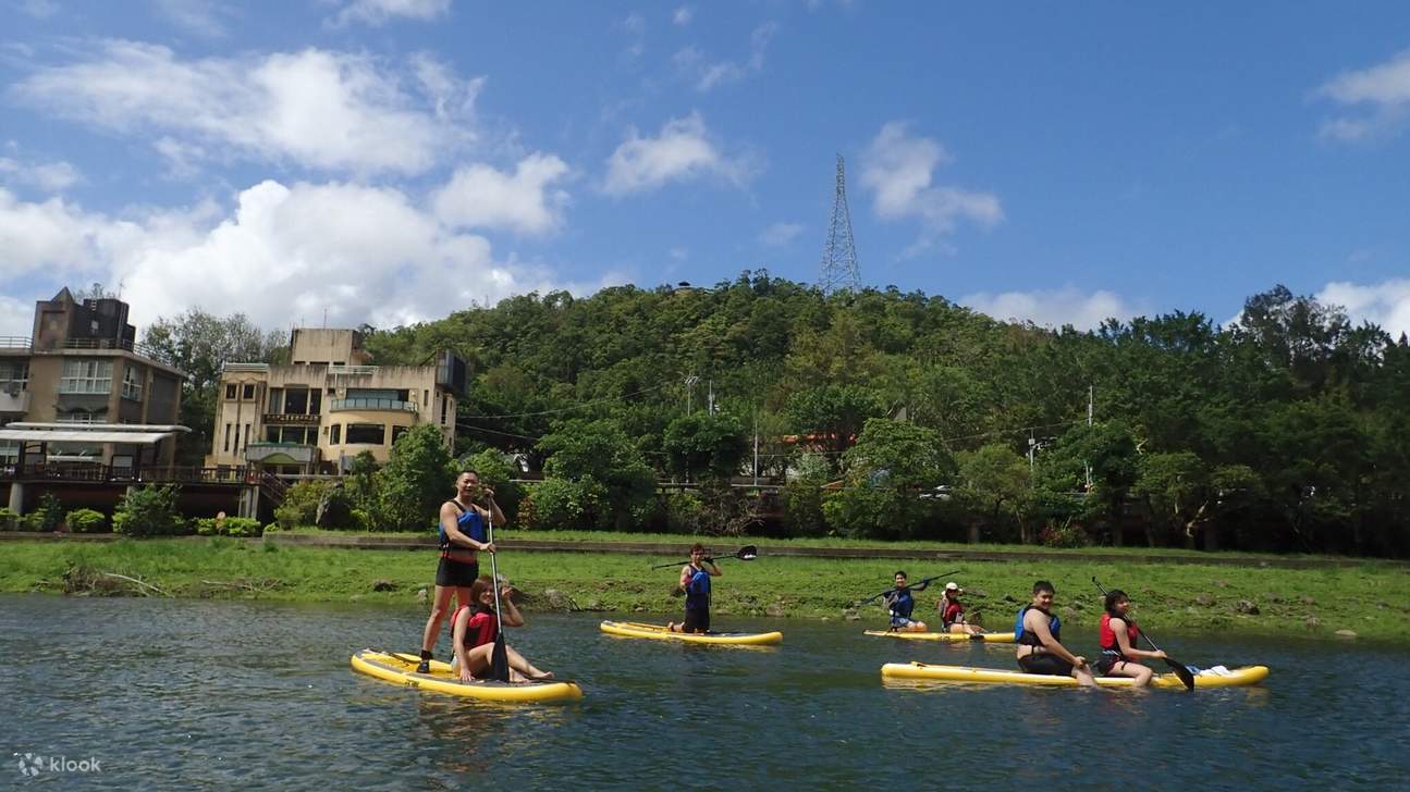 Chèo SUP tại Công viên nước Pínglín
